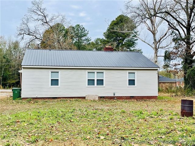 405 S Austin Street S, Maxton, NC 28364