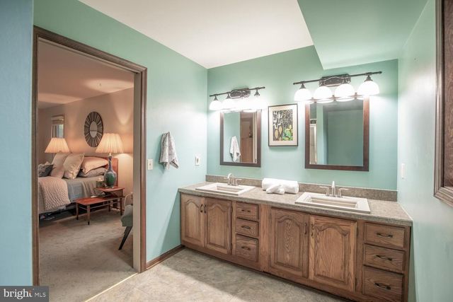 225 PUEBLO RD, Doylestown, PA 18901