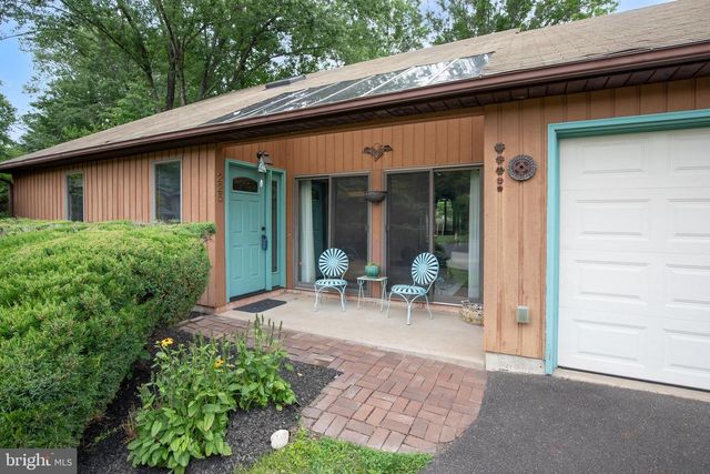 225 PUEBLO RD, Doylestown, PA 18901