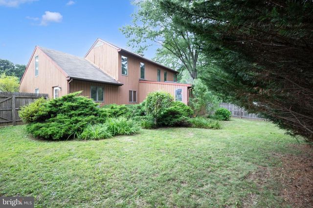 225 PUEBLO RD, Doylestown, PA 18901