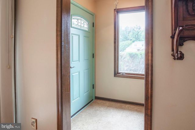 225 PUEBLO RD, Doylestown, PA 18901