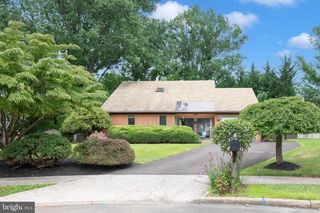 225 PUEBLO RD, Doylestown, PA 18901