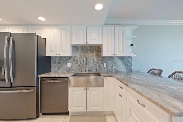 736 ISLAND WAY 406, Clearwater, FL 33767