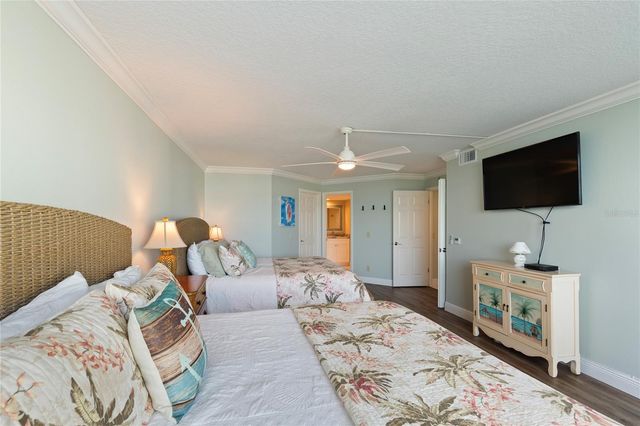 736 ISLAND WAY 406, Clearwater, FL 33767