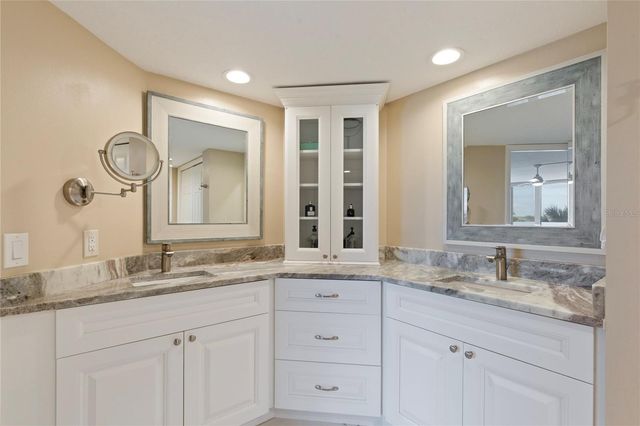 736 ISLAND WAY 406, Clearwater, FL 33767