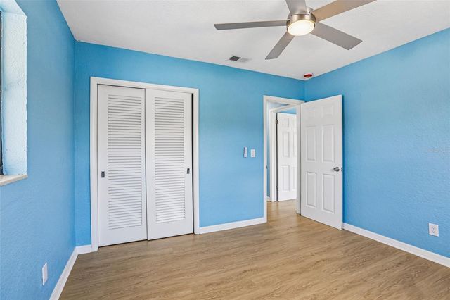 104 E GRAPEFRUIT CIRCLE, Clearwater, FL 33759