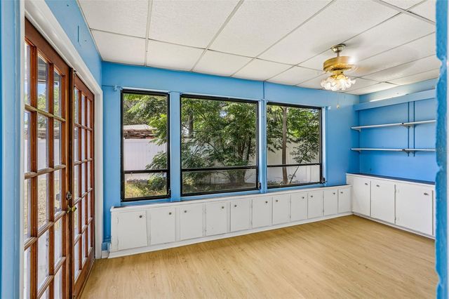 104 E GRAPEFRUIT CIRCLE, Clearwater, FL 33759