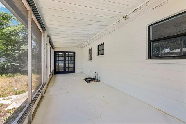 104 E GRAPEFRUIT CIRCLE, Clearwater, FL 33759