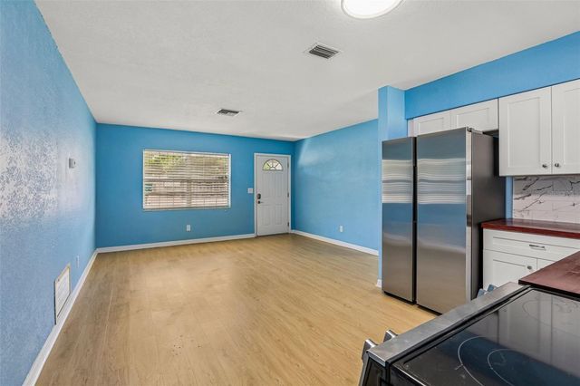 104 E GRAPEFRUIT CIRCLE, Clearwater, FL 33759