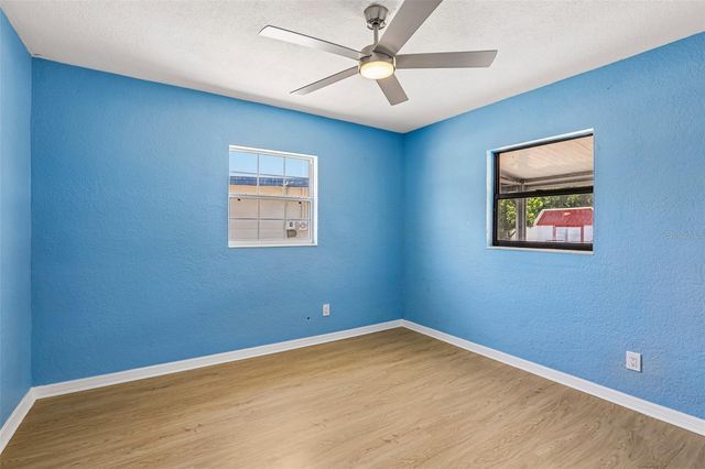 104 E GRAPEFRUIT CIRCLE, Clearwater, FL 33759