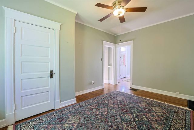 124 W Walnut Street, Southgate, KY 41071