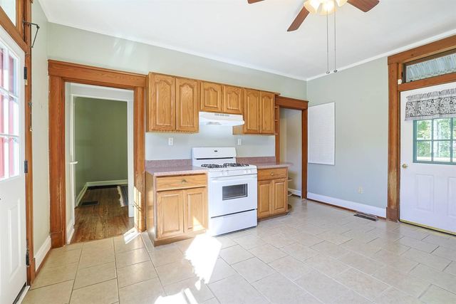 124 W Walnut Street, Southgate, KY 41071