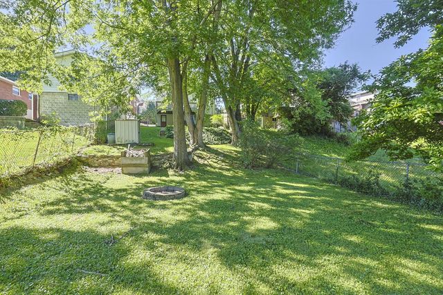 124 W Walnut Street, Southgate, KY 41071