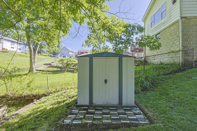 124 W Walnut Street, Southgate, KY 41071