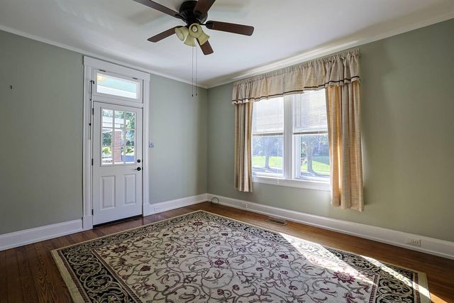124 W Walnut Street, Southgate, KY 41071