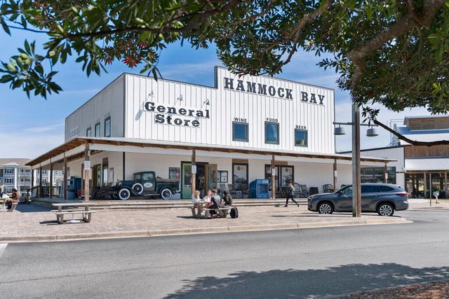 174 Revana Way, Freeport, FL 32439