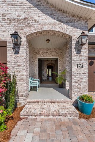 174 Revana Way, Freeport, FL 32439