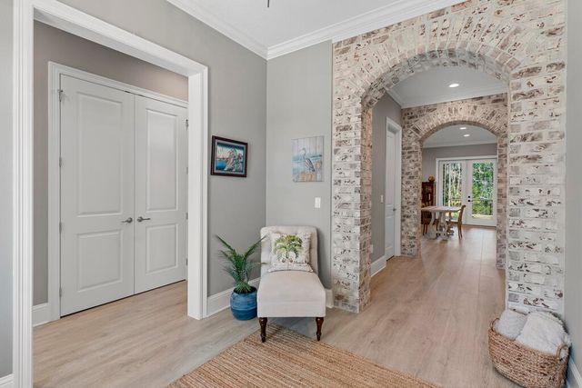 174 Revana Way, Freeport, FL 32439