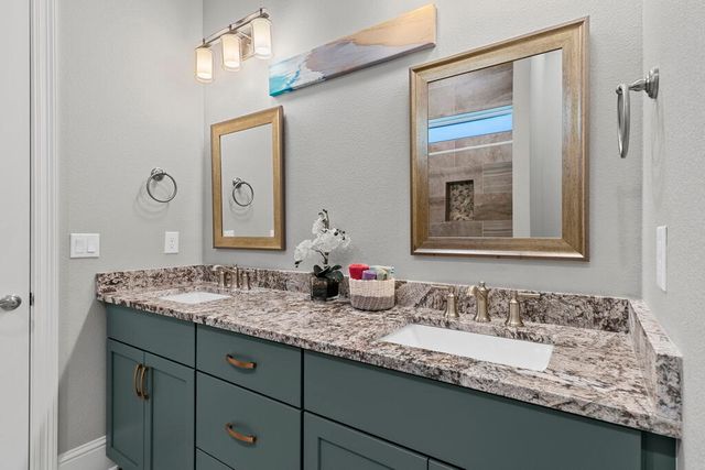 174 Revana Way, Freeport, FL 32439