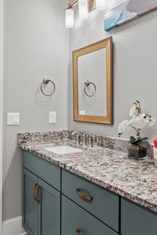 174 Revana Way, Freeport, FL 32439