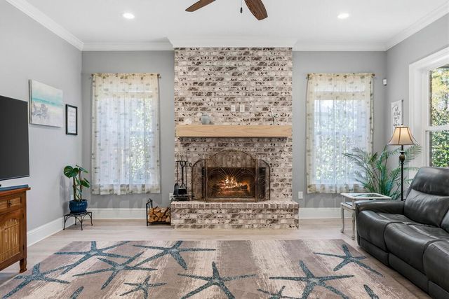 174 Revana Way, Freeport, FL 32439