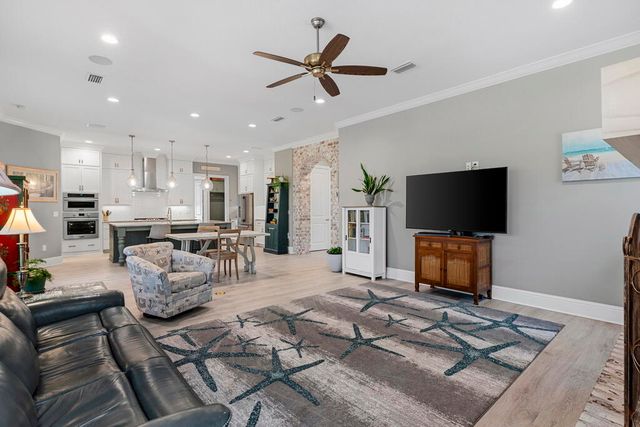 174 Revana Way, Freeport, FL 32439