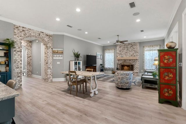 174 Revana Way, Freeport, FL 32439