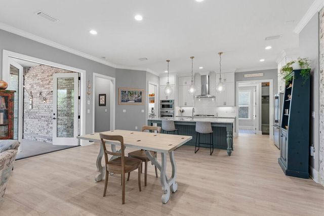 174 Revana Way, Freeport, FL 32439