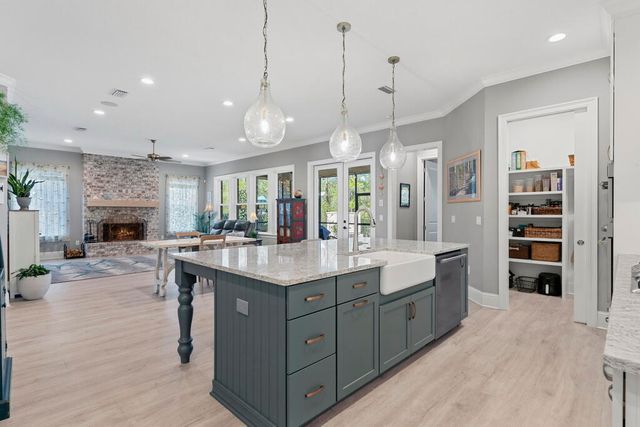 174 Revana Way, Freeport, FL 32439