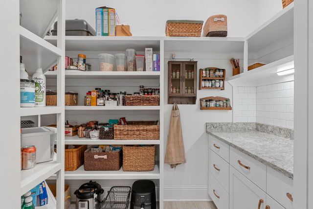 174 Revana Way, Freeport, FL 32439