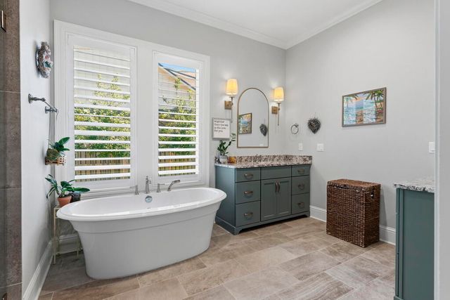 174 Revana Way, Freeport, FL 32439