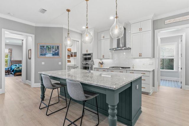 174 Revana Way, Freeport, FL 32439