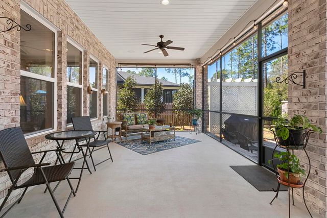 174 Revana Way, Freeport, FL 32439