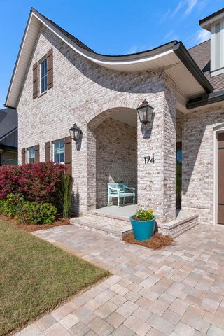 174 Revana Way, Freeport, FL 32439