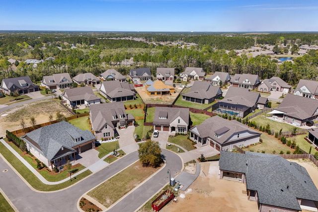 174 Revana Way, Freeport, FL 32439