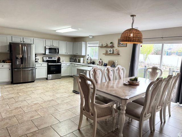 6778 W KYLE EARL LN, Herriman, UT 84096