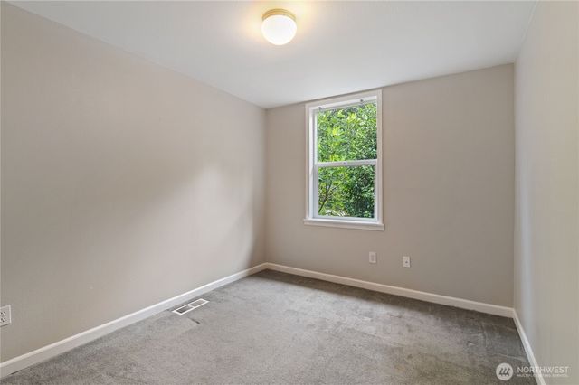 7675 Old Military Road NE, Bremerton, WA 98311