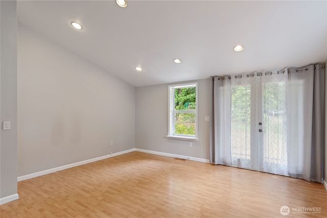 7675 Old Military Road NE, Bremerton, WA 98311
