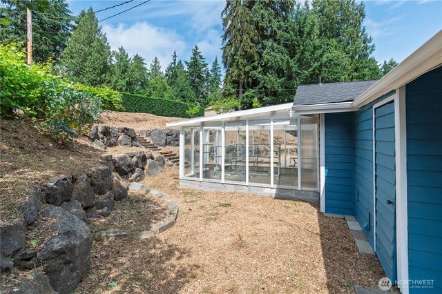 7675 Old Military Road NE, Bremerton, WA 98311