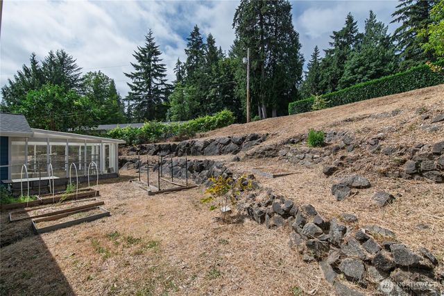 7675 Old Military Road NE, Bremerton, WA 98311