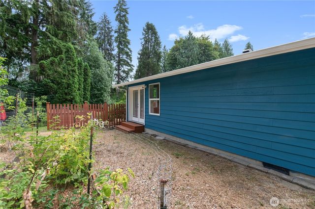 7675 Old Military Road NE, Bremerton, WA 98311
