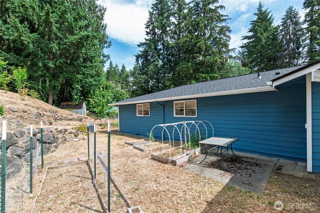 7675 Old Military Road NE, Bremerton, WA 98311