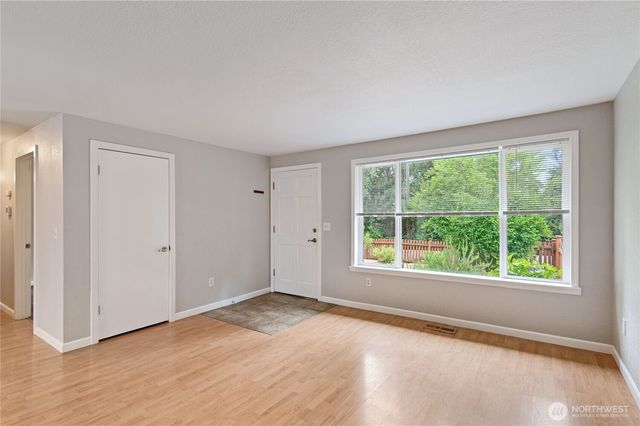 7675 Old Military Road NE, Bremerton, WA 98311