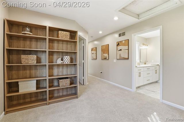 3357 Giddings Boulevard, Highland, MI 48356