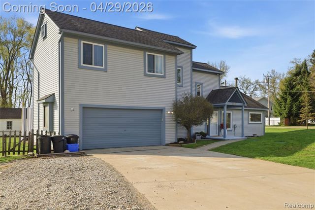 3357 Giddings Boulevard, Highland, MI 48356