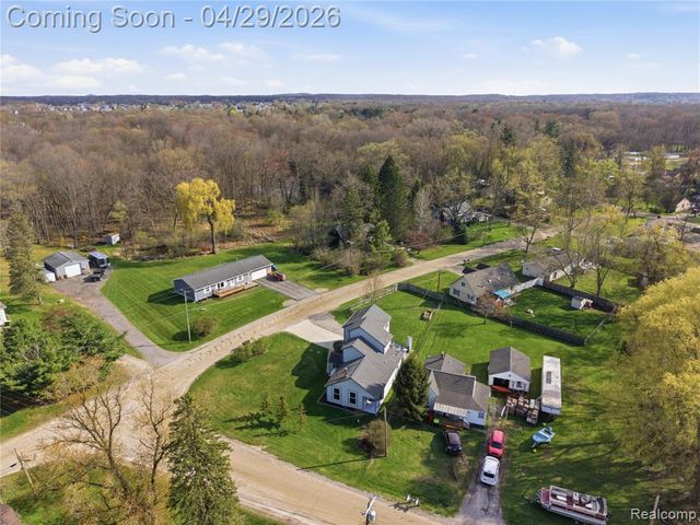 3357 Giddings Boulevard, Highland, MI 48356