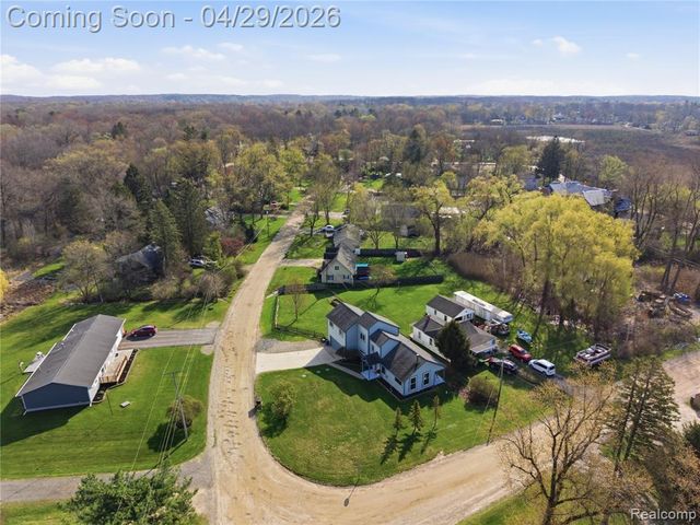 3357 Giddings Boulevard, Highland, MI 48356