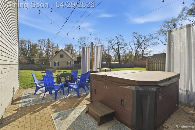 3357 Giddings Boulevard, Highland, MI 48356