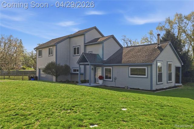 3357 Giddings Boulevard, Highland, MI 48356