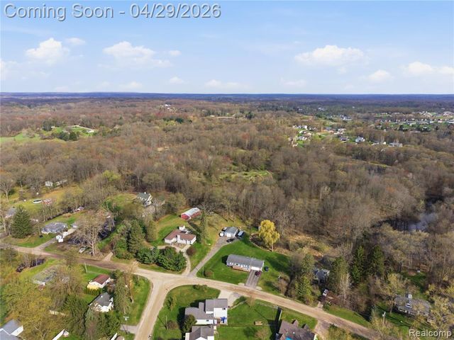 3357 Giddings Boulevard, Highland, MI 48356